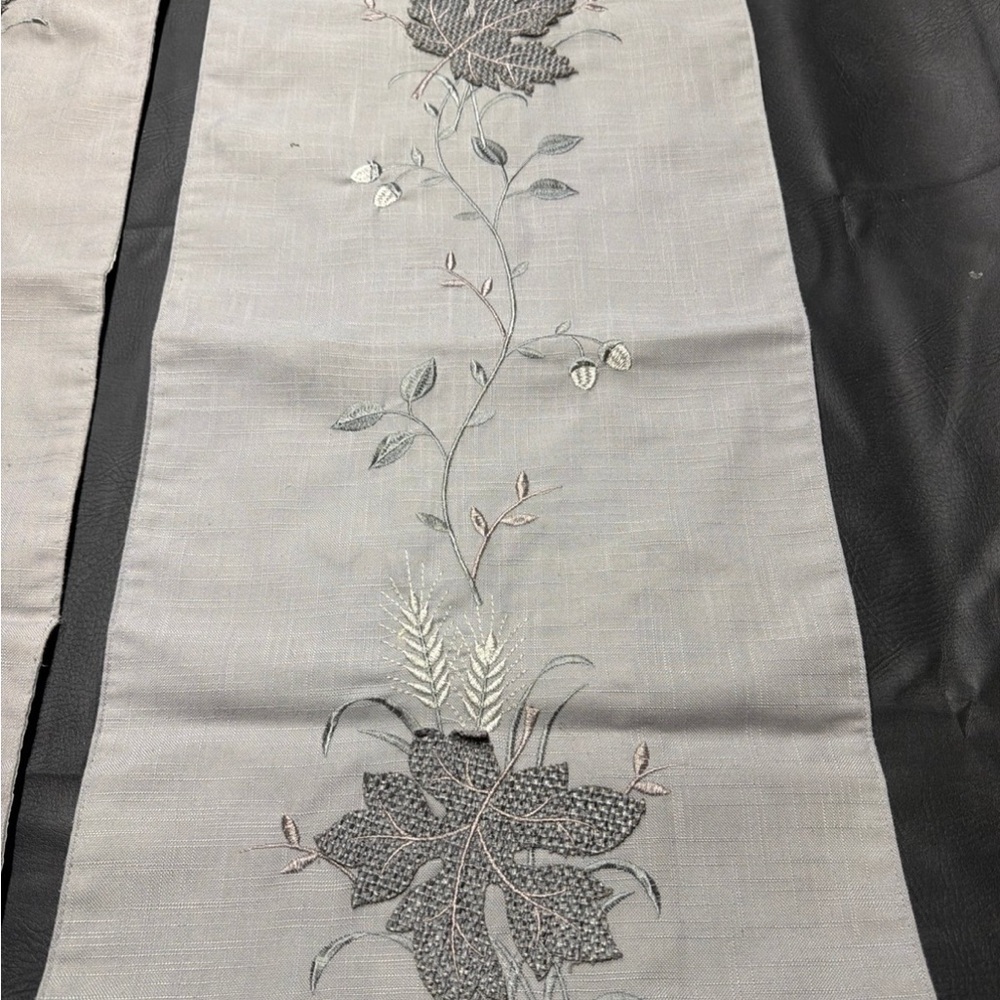 Embroidered Table Runners - Picture 3 of 3